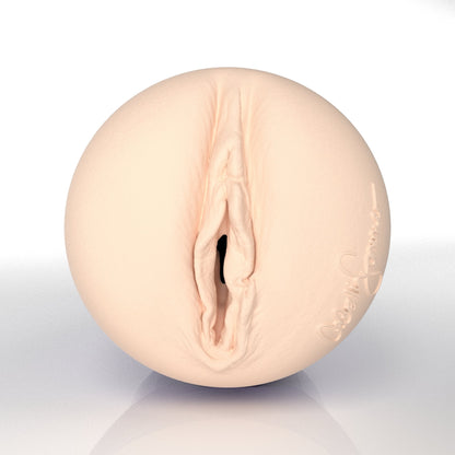 Cecelia Sommer Lady Fleshlight Allure With Case 150Fleshlight